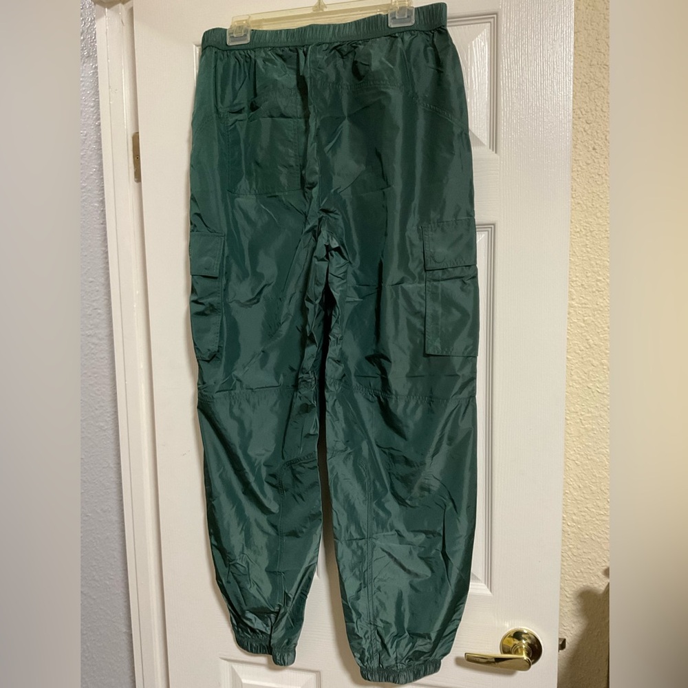 Fabletics Lightweight Deep Green Cargo Jogger Pan… - image 3